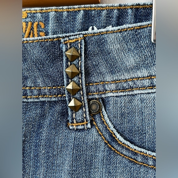 Women’s Billabong MiniLow Rise Denim Distressed Skirt - Picture 6 of 15